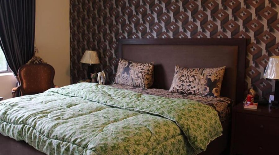 Raees Khana Hotel - Double Bed
