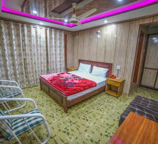 Skardu View Point Hotel - Double Room with Balcony