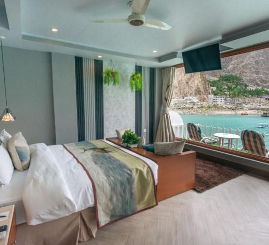 Deluxe King Room - Luxus Hunza Attabad Lake Resort